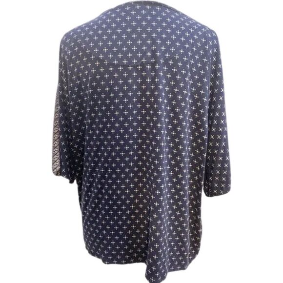 Chico’s Patchwork Top.  .Medium  Size 1  LTOP327 - Picture 2 of 3